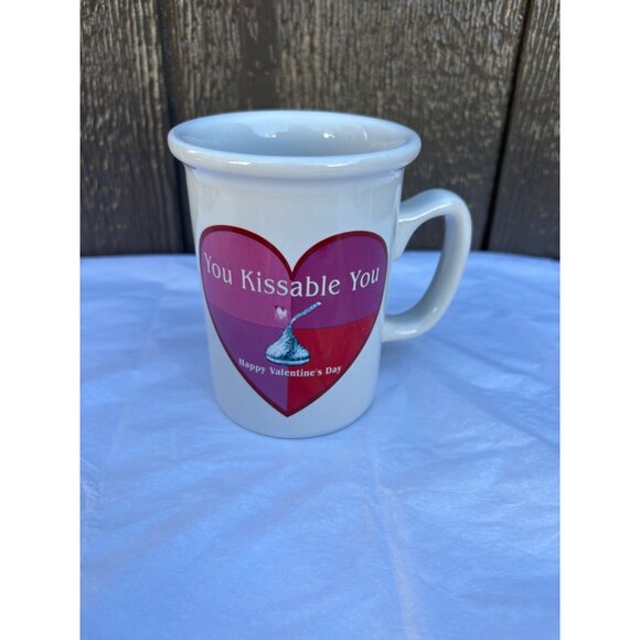 Hersheys Ceramic Valentines Mug "You Kissable You" Heart Design & Classic Handle - Picture 1 of 7